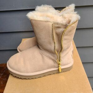 UGG Marice Tan Suede Gold Zip Up Shearling Boots size 6 NEW! NIB! NWT!